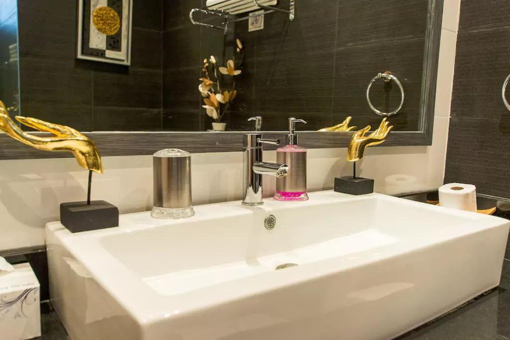 Magnificent 2Br Villa Isawan With Salt Pool Ban Saiyuan Bagian luar foto